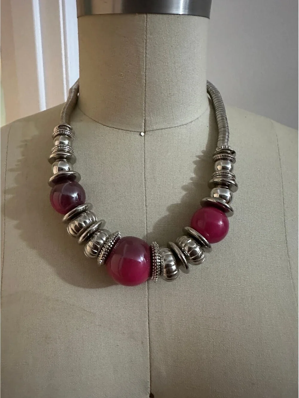 Fashion Jewelry Chunky Pink Silver Beaded Statement Necklace